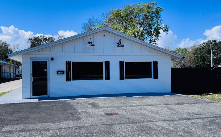 Pictures of Mixed Use, Office property located at 1012 N Nova Rd, Holly Hill, FL 32117 for sales - image #1