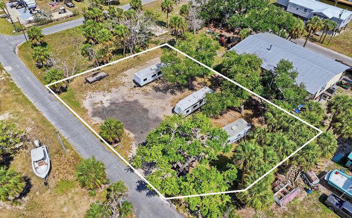 Pictures of Land property located at 12 W 9th Ave, Horseshoe Beach, FL 32648 for sales - image #1