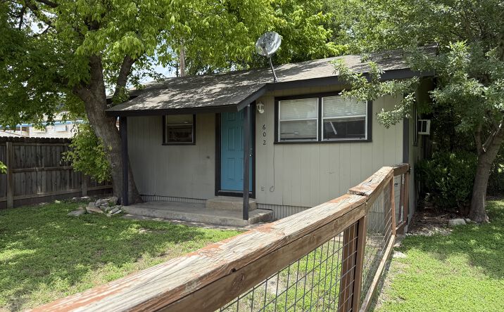 Pictures of Multifamily property located at 602 Kenniston Dr, Austin, TX 78752 for sales - image #1