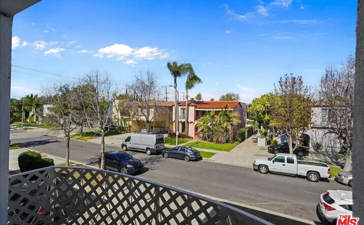 Pictures of Multifamily property located at 6082 Cashio St, Los Angeles, CA 90035 for sales - image #1