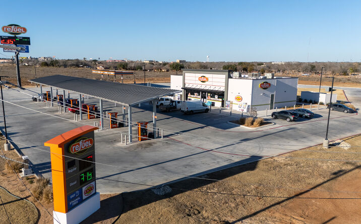 Pictures of Retail property located at 967 I-35, Pearsall, TX 78061 for sales - image #1
