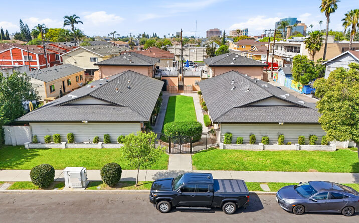 Pictures of Multifamily property located at 311 S Kroeger St, Anaheim, CA 92805 for sales - image #1