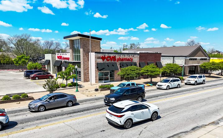 Pictures of Retail property located at 1102 S Austin Ave, Georgetown, TX 78626 for sales - image #1