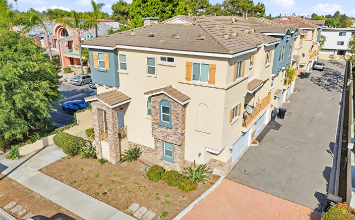 Pictures of Multifamily property located at 670 S Magnolia Ave, Anaheim, CA 92804 for sales - image #1