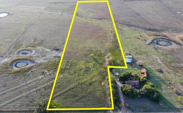 Pictures of Land property located at 5895 Farek Loth Road, Schulenburg, TX 78956 for sales - image #1