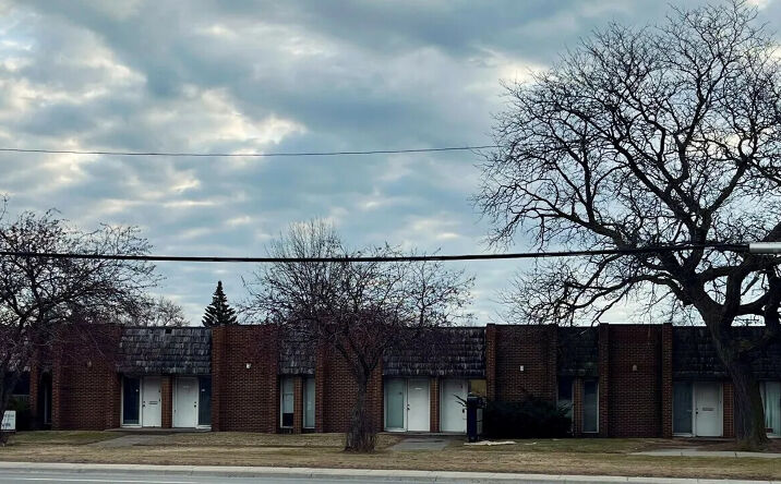 Pictures of Office property located at 27500 Hoover Rd, Warren, MI 48093 for sales - image #1
