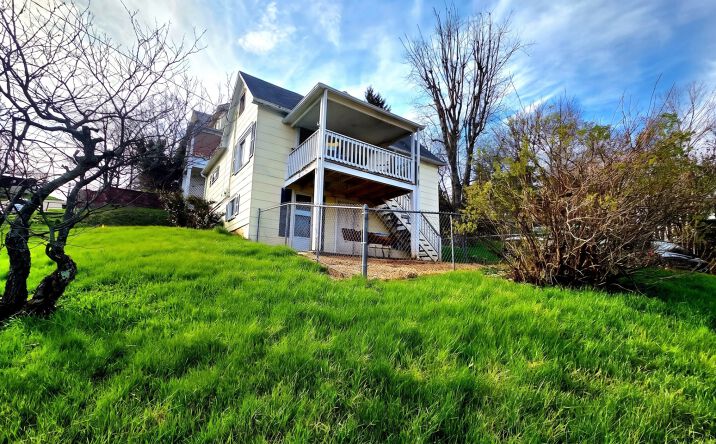 Pictures of Multifamily property located at 100 W Spring St, Marietta, OH 45750 for sales - image #1