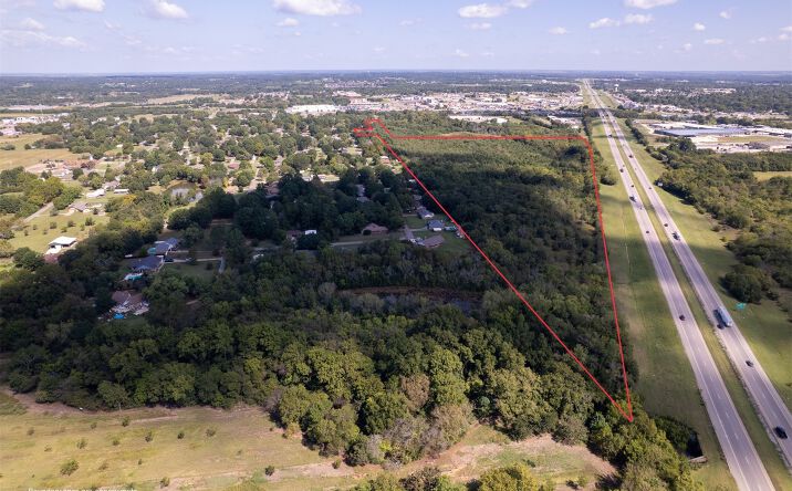 Pictures of Land property located at 3507 W Arkansas, Durant, OK 74701 for sales - image #1