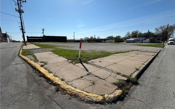 Pictures of Land property located at 211 W Franklin Street, Richmond, MO 64085 for sales - image #1