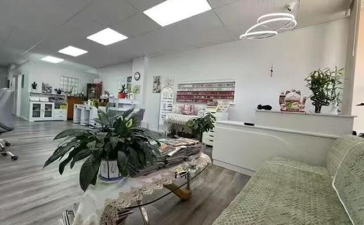 Pictures of Business for Sale, Retail property located at 622 E Jericho Tpke, Huntington, NY 11746 for sales - image #1