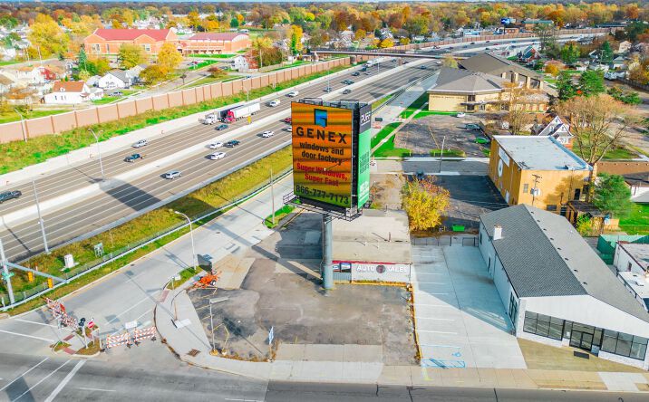 Pictures of Retail property located at 22411 S Chrysler Dr, Hazel Park, MI 48030 for sales - image #1