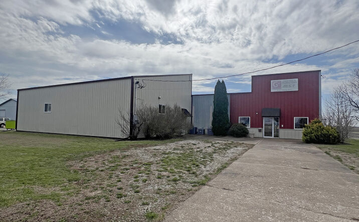 Pictures of Office, Industrial property located at 22387 Old Route 9, Tremont, IL 61568 for sales - image #1