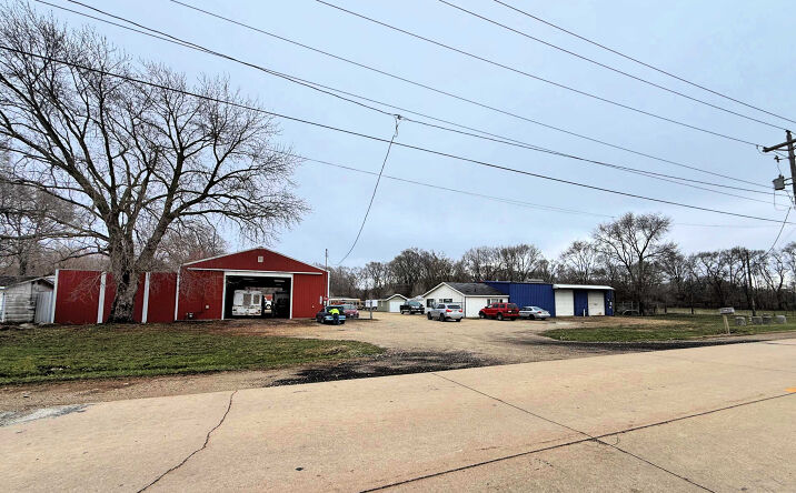 Pictures of Office, Industrial property located at 2570 WCF & N DR N, WATERLOO, IA 50703 for sales - image #1
