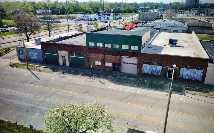 Pictures of Mixed Use property located at 519 E WILLIAM ST, DECATUR, IL 62523 for sales - image #1