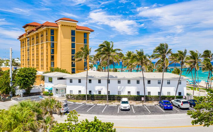 Pictures of Hospitality, Land property located at 105 NE 21st Ave, Deerfield Beach, FL 33441 for sales - image #1