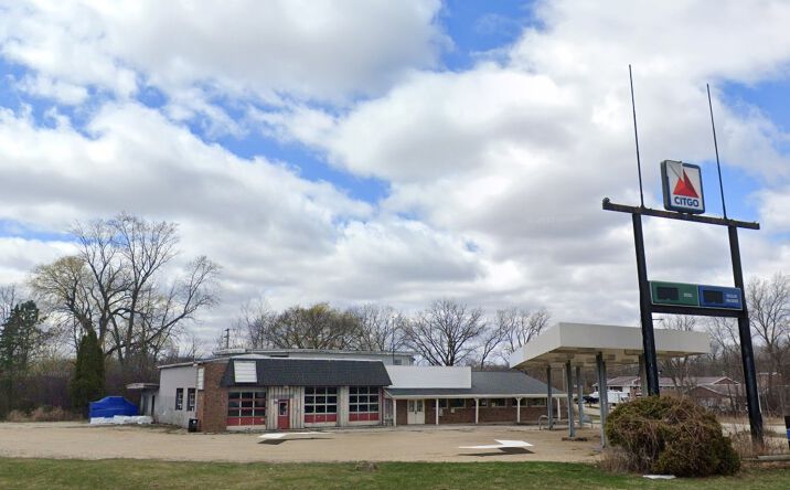 Pictures of Mixed Use, Retail property located at 16311 Loomis Drive, Muskego, WI 53150 for sales - image #1