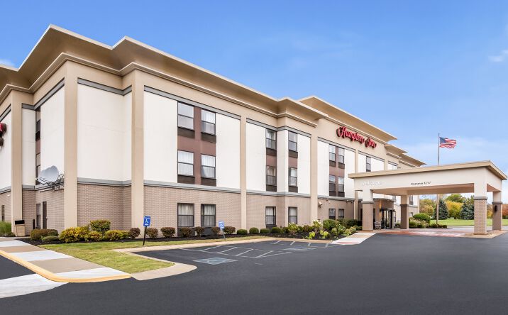 Pictures of Hospitality property located at 80 Springside Dr, Akron, OH 44333 for sales - image #1