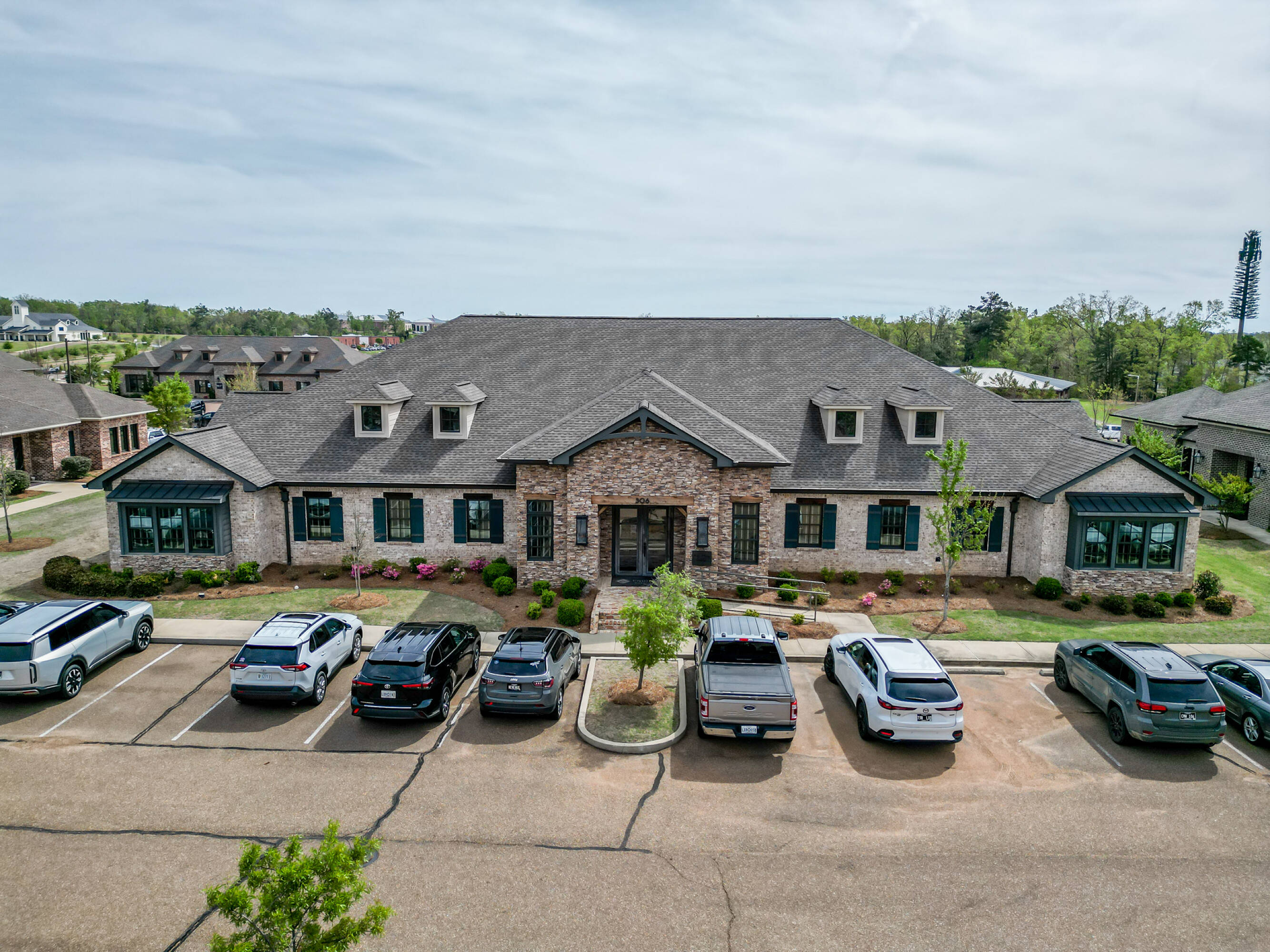 306 Enterprise Dr, Oxford, MS
