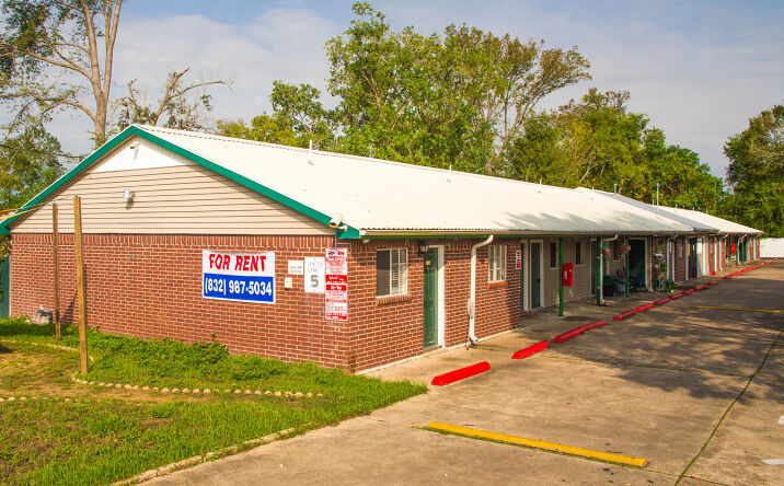 Pictures of Multifamily property located at 4831 Sycamore Avenue, Pasadena, TX 77503 for sales - image #1