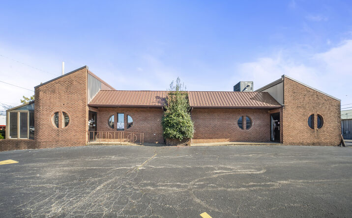 Pictures of Office property located at 2430 Winchester Avenue, Ashland, KY 41101 for sales - image #1