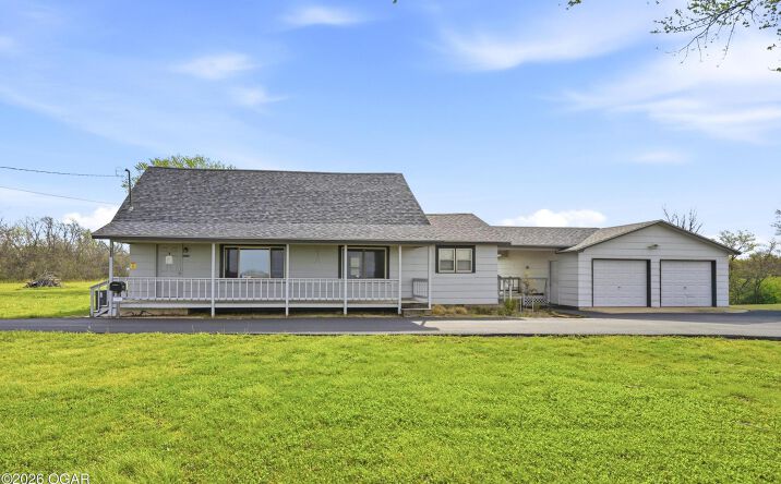 Pictures of Retail, Office, Industrial property located at 633 Prairie Flower Rd, Webb City, MO 64870 for sales - image #1