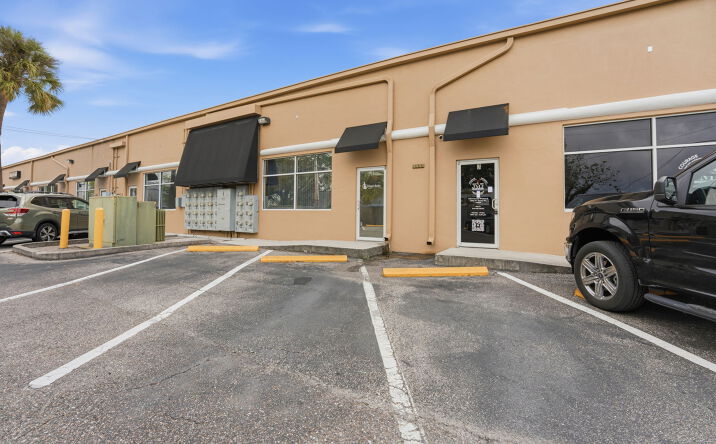 Pictures of Office property located at 5404 Hoover Boulevard, Suite 8, Tampa, FL, Tampa, FL 33634 for sales - image #1