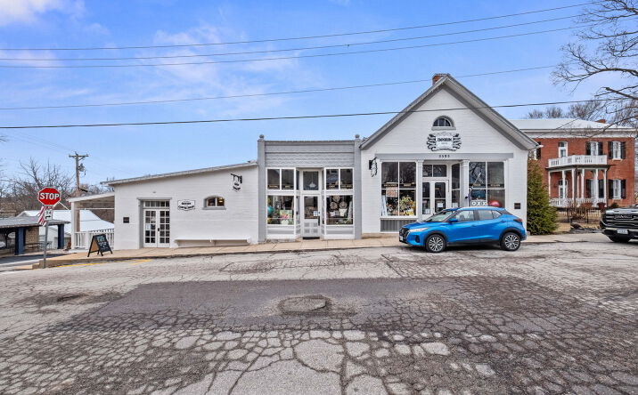 Pictures of Mixed Use, Retail property located at 5595 Walnut St, Augusta, MO 63332 for sales - image #1