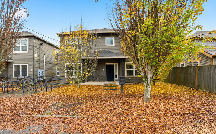 Pictures of Multifamily property located at 8320 N Princeton Street, Portland, OR 97203 for sales - image #1