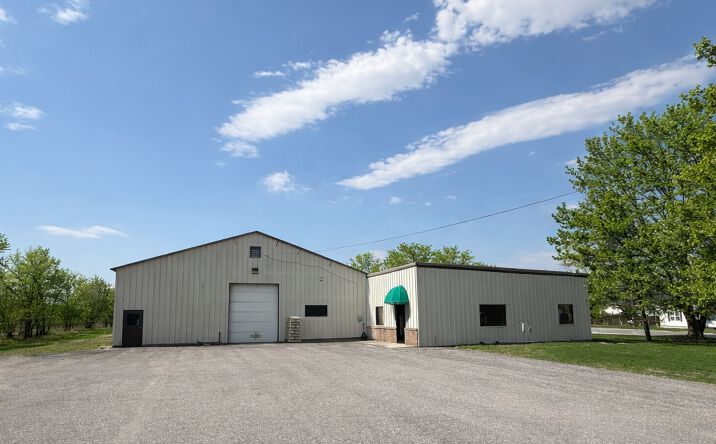 Pictures of Industrial property located at 504 Jackson St, Huntington, IN 46750 for sales - image #1
