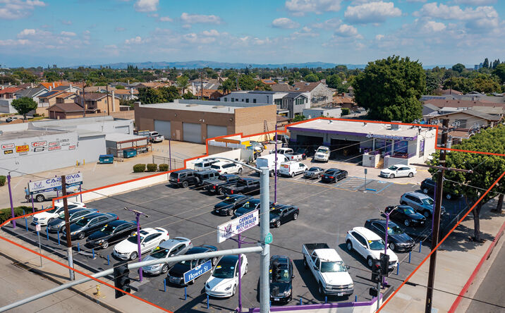 Pictures of Retail, Special Purpose property located at 16720 Lakewood Blvd, Bellflower, CA 90706 for sales - image #1