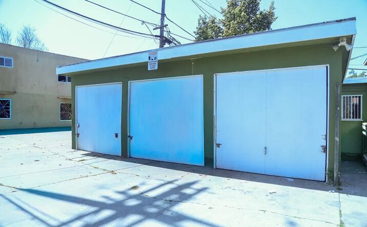 Pictures of Multifamily property located at 1430 W 19th, Long Beach, CA 90810 for sales - image #1