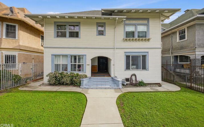 Pictures of Multifamily property located at 1032 S Westlake Avenue, Los Angeles, CA 90006 for sales - image #1