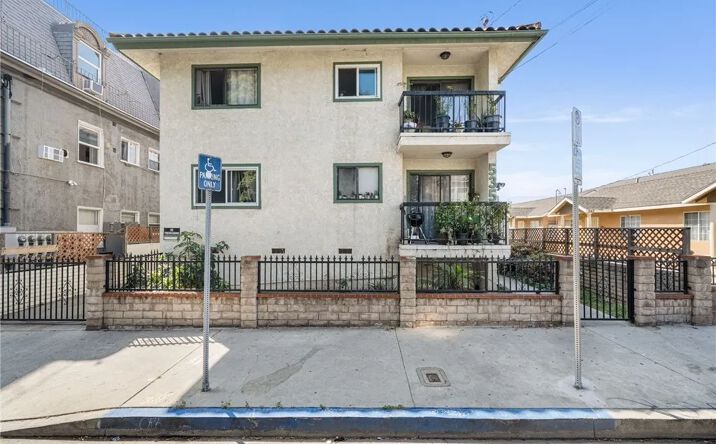 Pictures of Multifamily property located at 535 W 15th, San Pedro, CA 90731 for sales - image #1