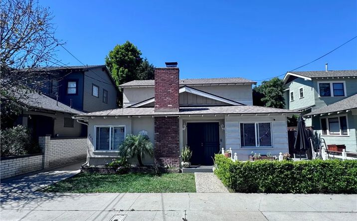 Pictures of Multifamily property located at 241 Lindero Avenue, Long Beach, CA 90803 for sales - image #1