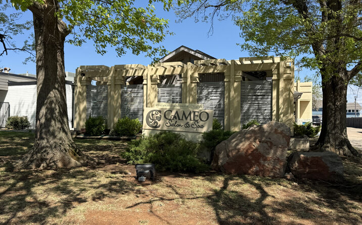 Pictures of Retail, Office property located at 1113 NW 50TH ST, OKLAHOMA CITY, OK 73118-4401 for sales - image #1