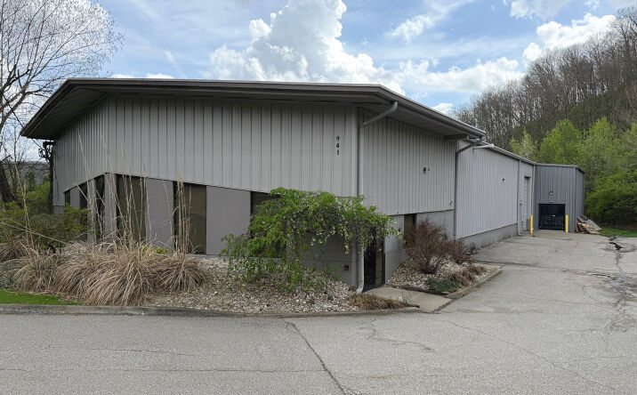 Pictures of Retail, Industrial property located at 941 Dudley Road, Edgewood, KY 41017 for sales - image #1