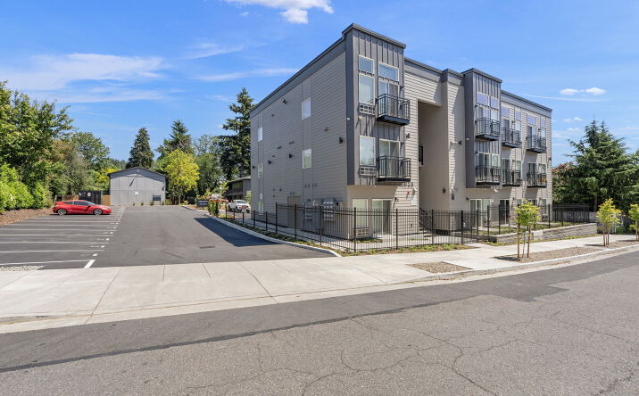 Pictures of Multifamily property located at 3240 SE 90th Pl, Portland, OR 97266 for sales - image #1