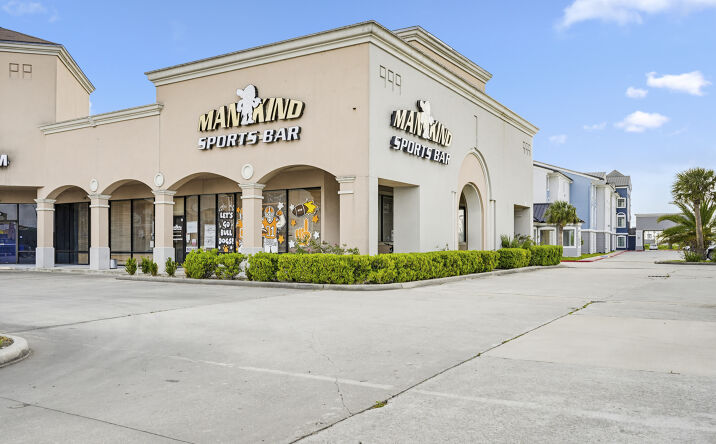 Pictures of Business for Sale, Hospitality, Mixed Use property located at 11001 W Fairmont Pkwy, La Porte, TX 77571 for sales - image #1