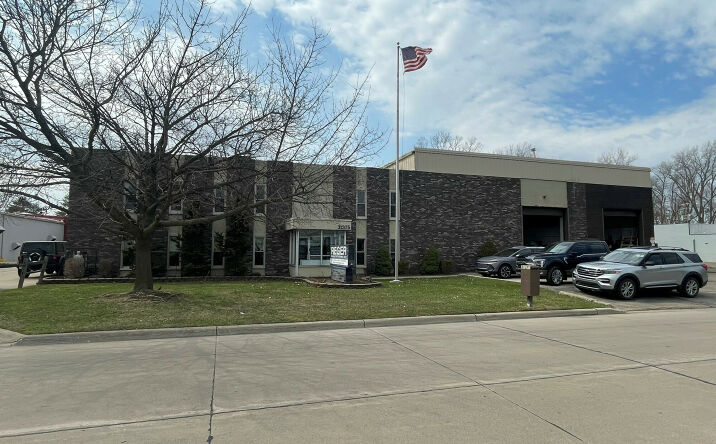 Pictures of Industrial property located at 31375 Fraser Dr, Fraser, MI 48026 for sales - image #1