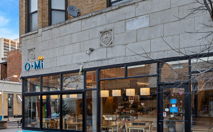 Pictures of Business for Sale, Retail property located at 3135 N Broadway Street, Chicago, IL 60657 for sales - image #1