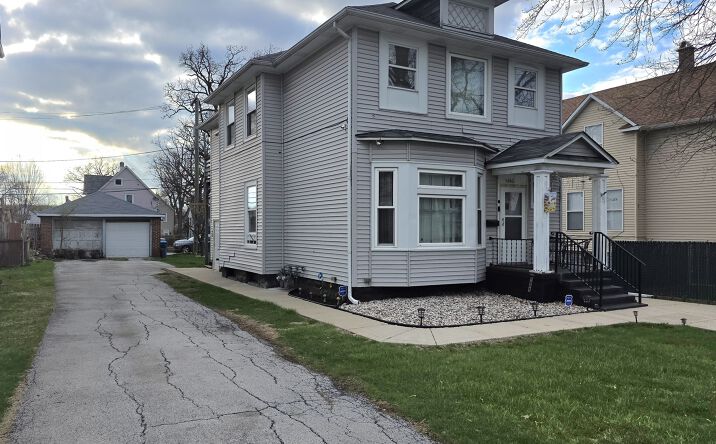 Pictures of Multifamily property located at 1660 Aberdeen Street, Chicago Heights, IL 60411 for sales - image #1