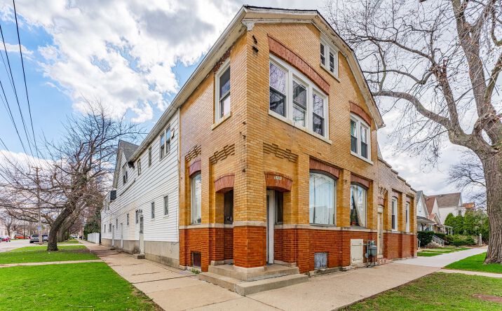 Pictures of Multifamily property located at 5101 W 31st Place, Cicero, IL 60804 for sales - image #1