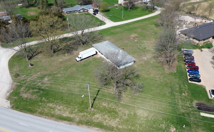 Pictures of Land property located at 3121 Middle Haven Road, Bettendorf, IA 52722 for sales - image #1
