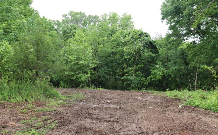 Pictures of Land property located at 820 New Rd, Clarksville, TN 37040 for sales - image #1