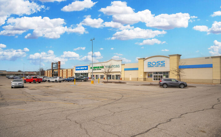 Pictures of Retail, Office property located at 3200 Agency Street, Burlington, IA 52601 for sales - image #1