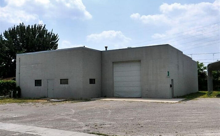 Pictures of Industrial property located at 515 Burbank Dr, Toledo, OH 43607 for sales - image #1
