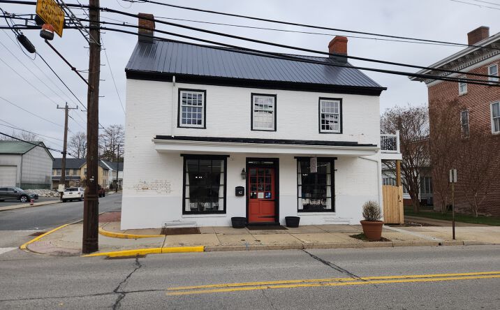 Pictures of Mixed Use, Retail property located at 62 W Commerce St, Smyrna, DE 19977 for sales - image #1