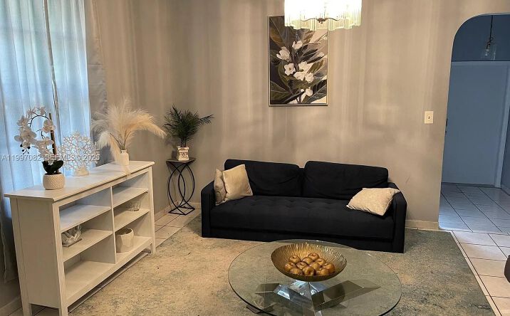 Pictures of Multifamily property located at 638 SW 15th Ave, Miami, FL 33135 for sales - image #1