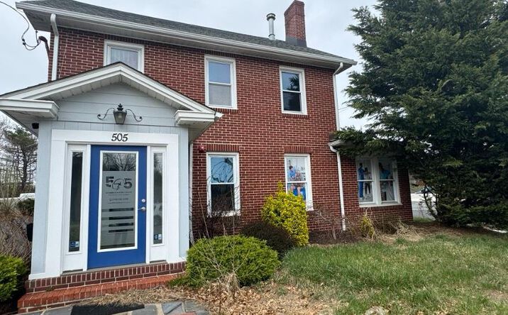 Pictures of Office property located at 505 State Route 18, East Brunswick, NJ 08816 for sales - image #1