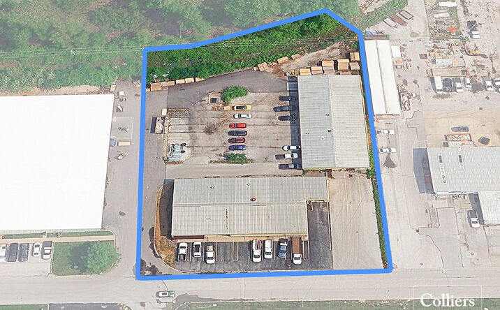 Pictures of Industrial property located at 13511 NW Industrial Dr, Bridgeton, MO 63044 for sales - image #1